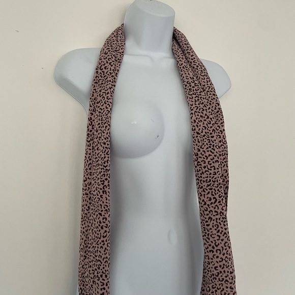 Scarf - Picture 4 of 4